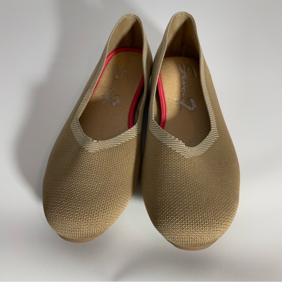 Seven7 Katelyn Tan Slip-On Look-a-Like Rothy’s & Like New Shoe Flats Size 9. - Picture 8 of 13